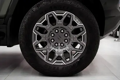 2024 GMC HUMMER 照片 14