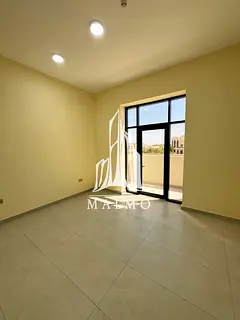 Nice & Clean villa with Luxury Finishing Close to the Shops