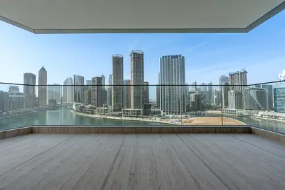 Spacious Contemporary Apartment in Business Bay