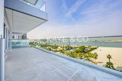 Beachfront | Private Beach Access | Maid's Room