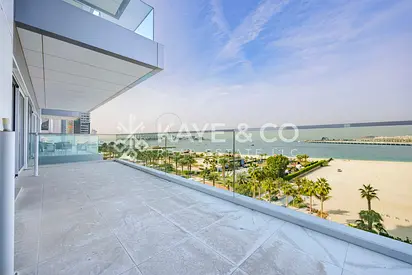 Beachfront | Private Beach Access | Maid's Room