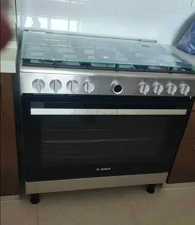Bosch 5 burner gas cooker neat and clean perfect working