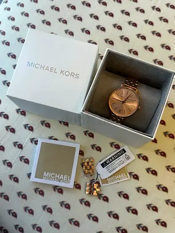 Michael Kors Rose Gold Womens Watch with Original Box and Extra Links