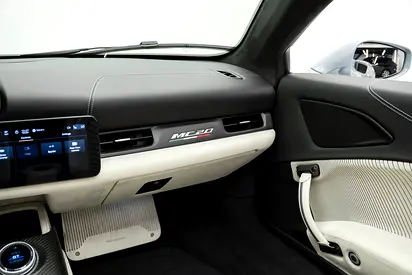 2023 Maserati MC20 photo 10