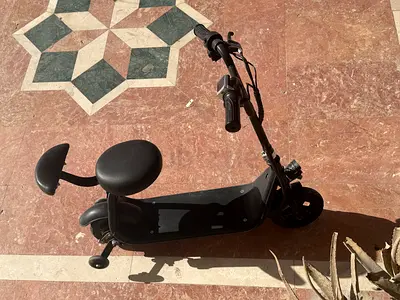 Electric scooter