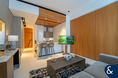 High Floor | Vacant | Rare to the Market