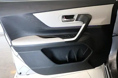صورة 8 لـ 2025 Toyota VELOZ