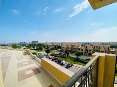 Community View | Spacious 2BR | 3 Bathrooms | RB4