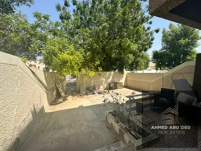 Luxury villa in Sharqan near Sharjah Corniche, 4 bedrooms, 2 halls, garden, 3 bathrooms, very spaci