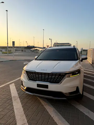 Kia Carnival EX 2022 GCC Specs
