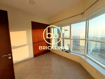 Spacious 1BR Converted to 2 | Lake View | High Floor | JLT