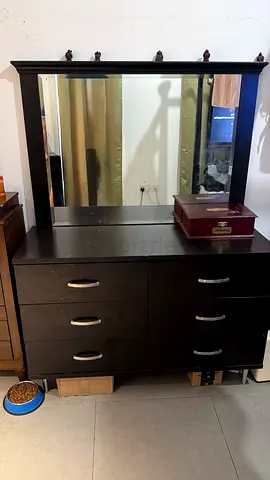 Dark Wood Dresser with Large Mirror - 6 Drawers
