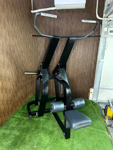 Technogym pull down