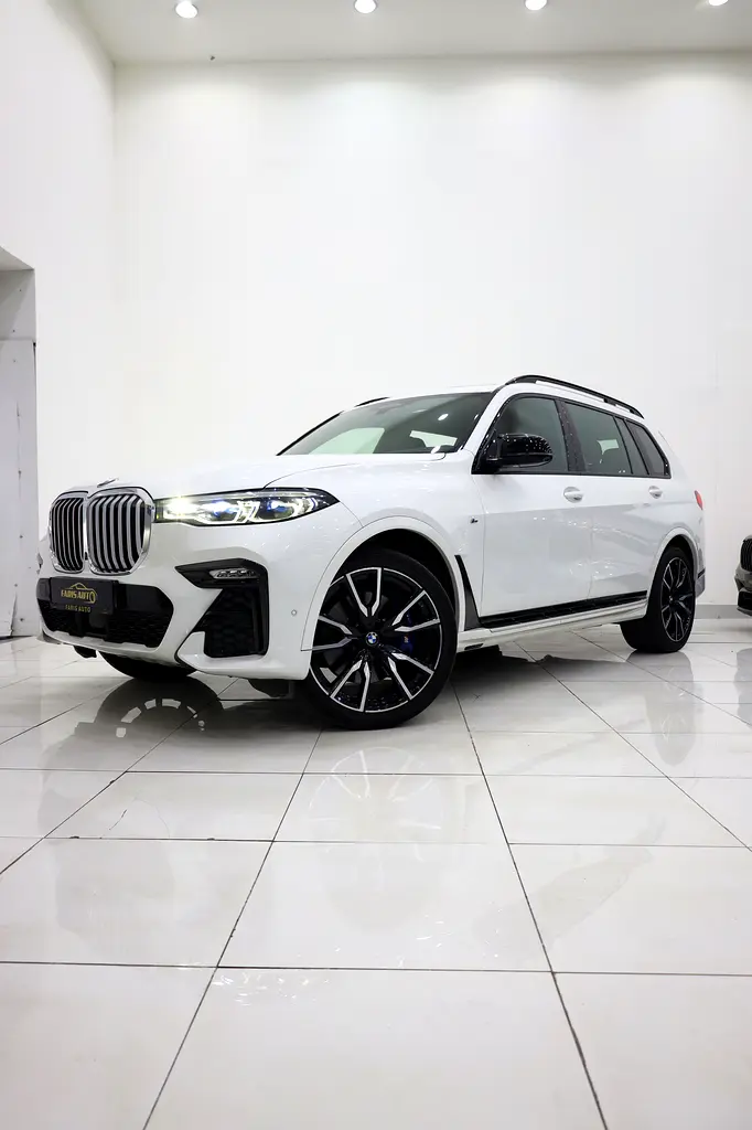 BMW X7 2019 — photo 1 of 20