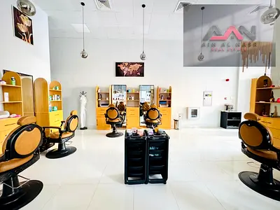 spacious shop available for rent