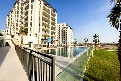 Corner Unit| 1Bedroom w/ Balcony| Fully Furnished