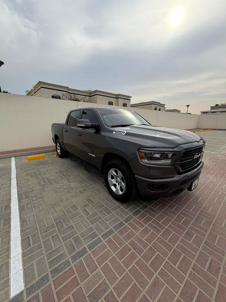Dodge Ram 2019 — photo 1 of 8