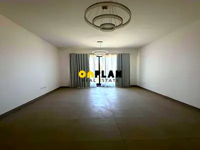 Bright & Spacious 1BR || Relaxing Community View | Vacant & Ready