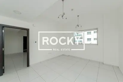 Spacious 1 B/R with 2 baths Balcony and Central A/C near Souq Extra Mall | Silicon Oasis (DSO)