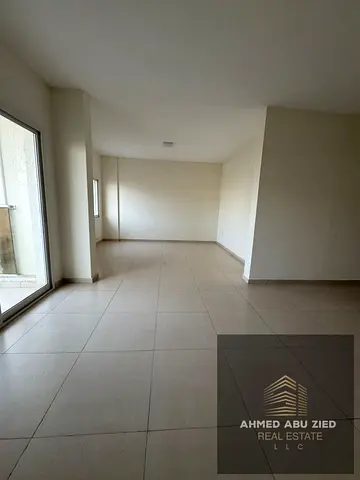 For annual rent in Sharjah, Al Majaz 2 area, three bedrooms and a hall in a prime location on Al Wa