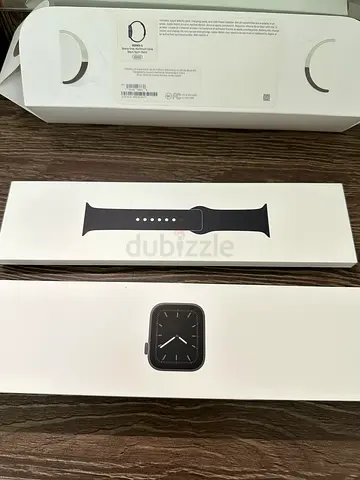 Apple watch series 5 - excellent condition