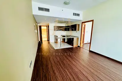 LARGE 1 BED | BEAUTIFUL BALCONY | HIGH FLOOR