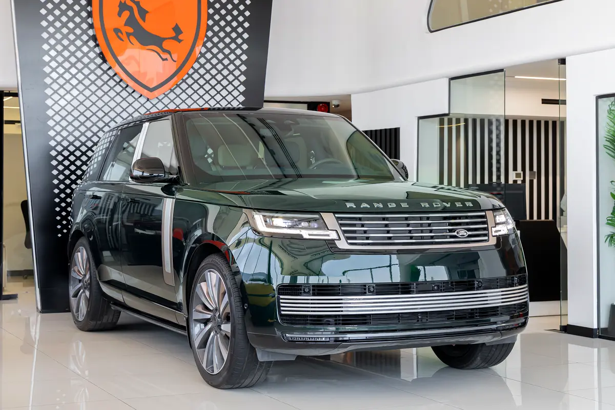 Land Rover Range Rover 2026 — photo 1 of 12