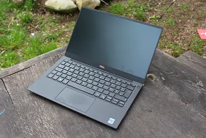 Dell XPS 13 (7390) 10th GEN Core i7 - 16gb ram - Touch Screen