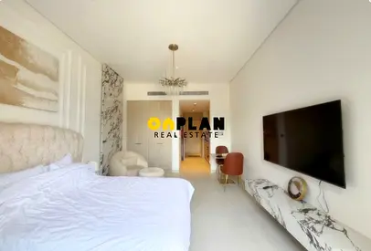 Studio with Appliances | Boulevard and Pool View