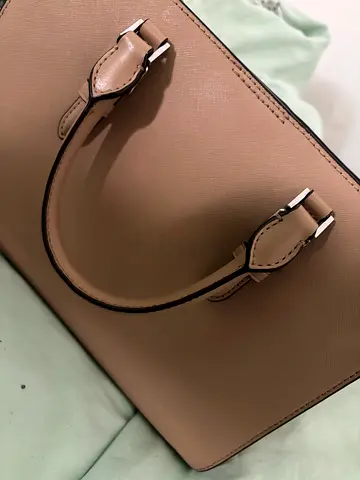 حقيبة مايكل كورس أصلية 100% (نظام 2 في 1: حقيبتان يمكن فصلهما). ​ Lets Go dubizzle.com | Place an