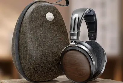 FiiO FT1, a premium closed-back over-ear model