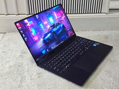 Samsung OLED - 32gb DDR5 - 12th Gen Core i7 - Slim Gaming Laptop with Huge Battery backup