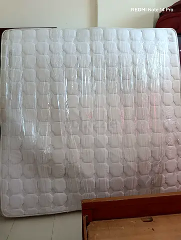 Queen Size Mattress - Clean, Lightly Used (Wrapped)