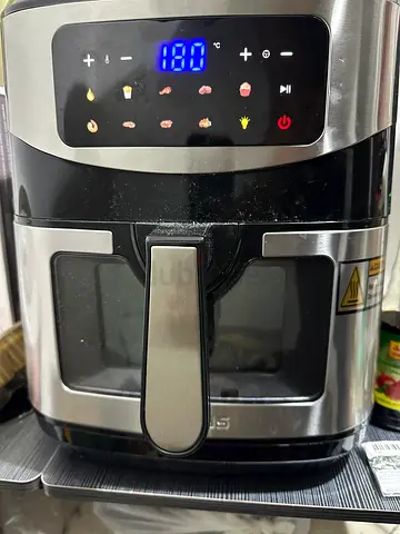 digital air fryer (used, excellent condition)