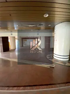 🏢 Showroom for Rent in Al Majaz 1 ✨ Property Features: Prime location on the main road