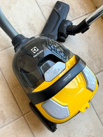 ‏Vacuum cleaner Electrolux