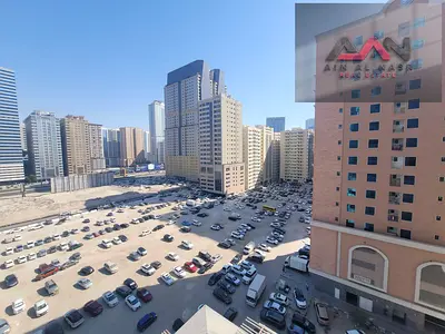 spacious 2bedroom apartment available for rent with parking
