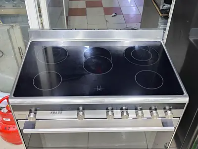 siemins brand iq700 latest model like new condition electric cooker 90cm