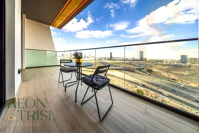 Top Floor | Fully Furnished | Smart Home