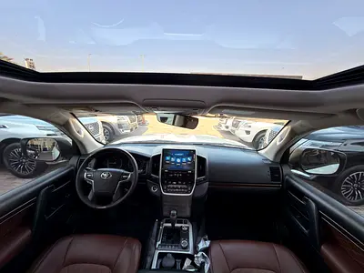 2019 Toyota LAND CRUISER 照片 11