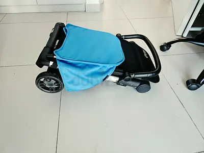 Delta compact stroller - lightweight, Very good condition !
