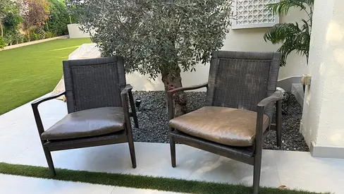 Contemporary style chairs