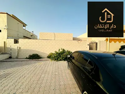بيت عربي 4 غرف ومجلس للإيجار في الغافية