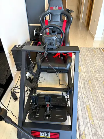 NEXT LEVEL GT TRACK + MOZA R3 with pedals+ tv stand