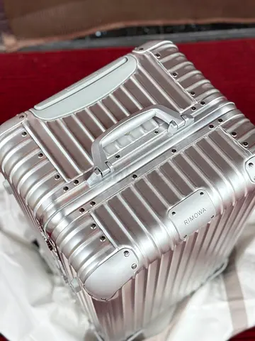 RIMOWA Aaluminum suitcase