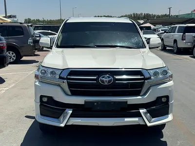 Toyota Land Cruiser GXR 2014 GCC Specs white color