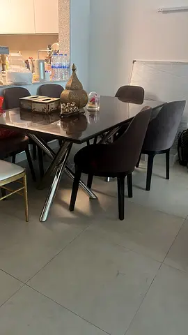 Dining Table with 6 chairs