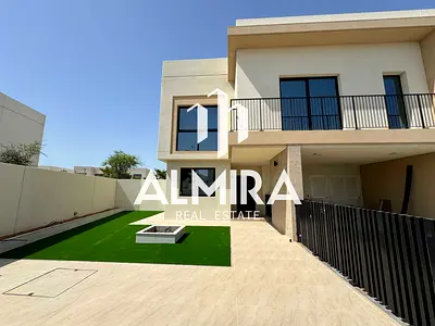 Duplex | Single Row | Corner | Type XS | Near The Park