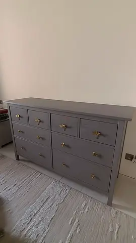Chest of drawers