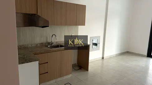 Spacious Unit | Prime Location | Ready To Move